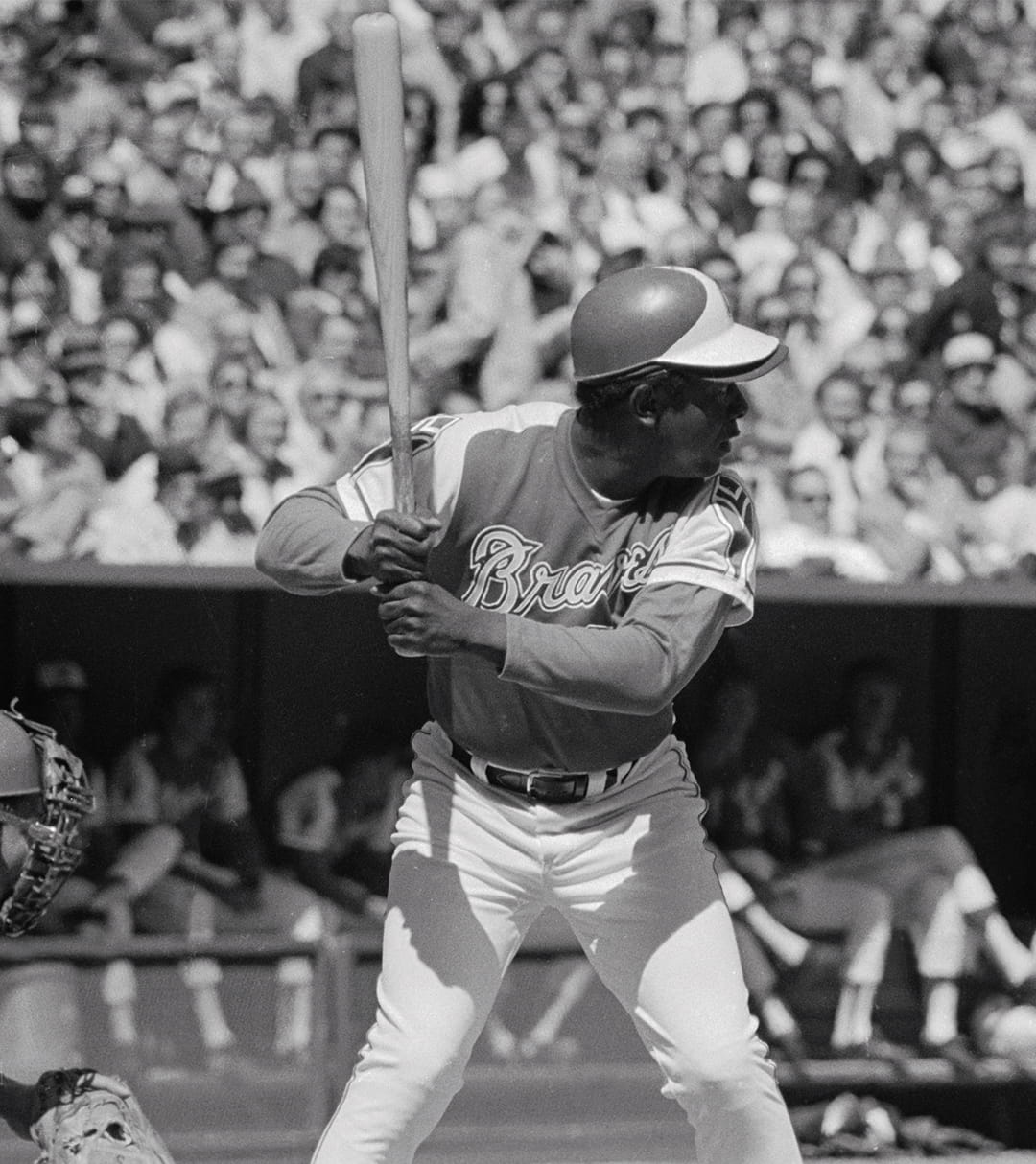The Aaron Family: Hank Aarons Brothers and Sisters and Their Impact on Baseball
