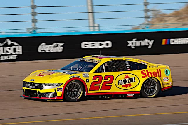 Logano Holds Off Blaney to Win 2024 NASCAR Cup Title