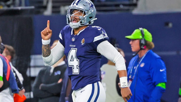 Should You Draft Dak Prescott or Tua Tagovailoa in 2024? Fantasy Football Advice