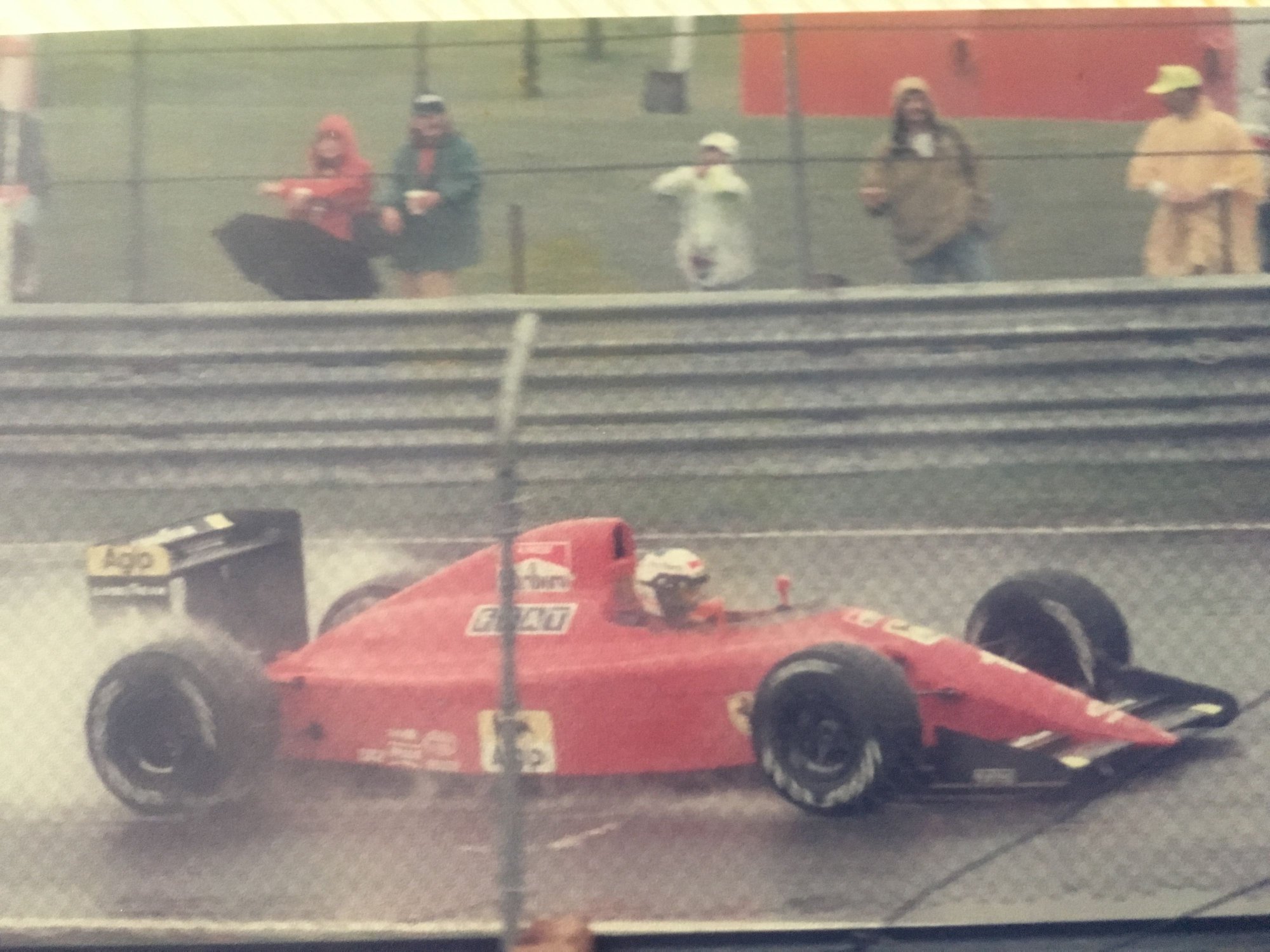 Ferrari Champagne Magnum 1.5L: Perfect for Celebrating Iconic F1 Moments