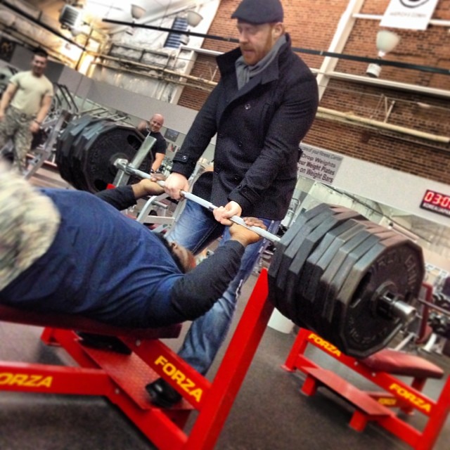 Mark Henrys Bench Press: How Much Can He Lift?