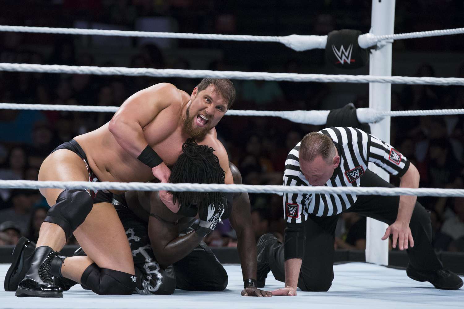 How to Be a WWE Ref? Get Tips from the Pros