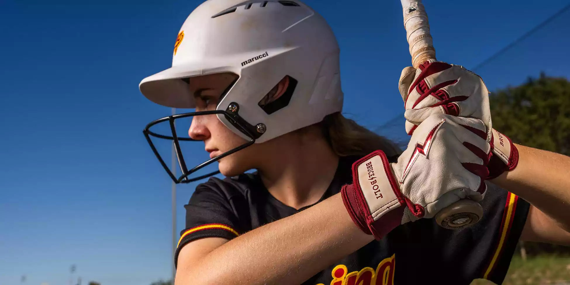 Which sport is harder softball or baseball? Easy tips to help you decide.