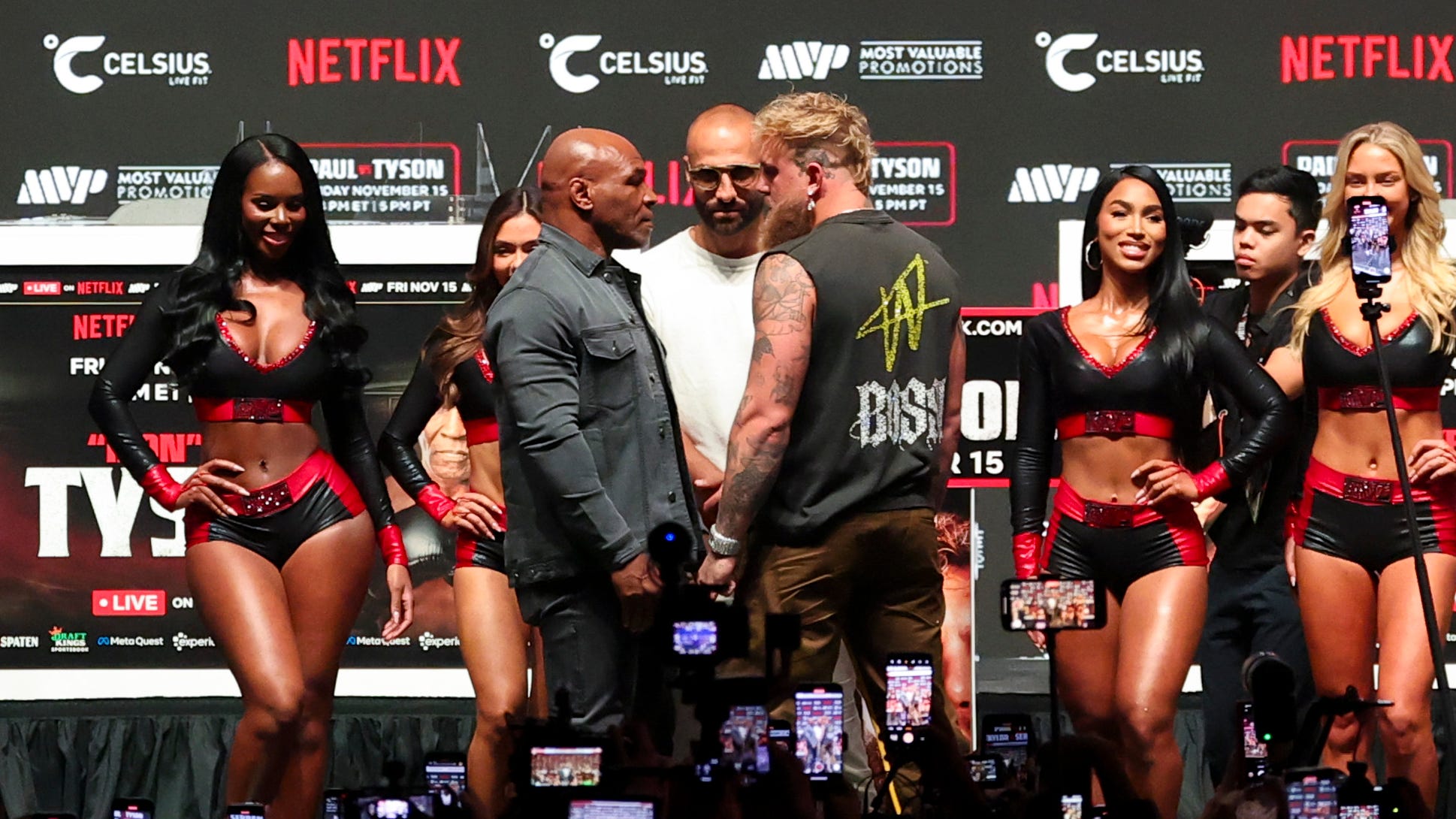 Want Ringside Boxing Tickets? How Much Will They Cost? (Everything You Need to Know About Prices)