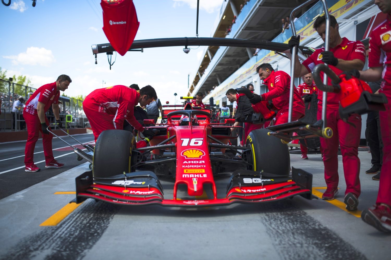 Want to Know F1 Pit Crew Salaries? Heres a Deep Dive into Their Pay