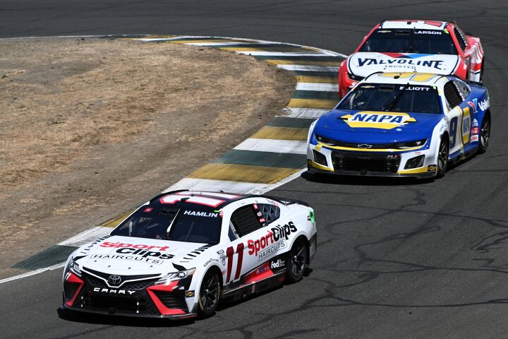 Decoding NASCAR: How Many Drivers Actually Race on the Track?