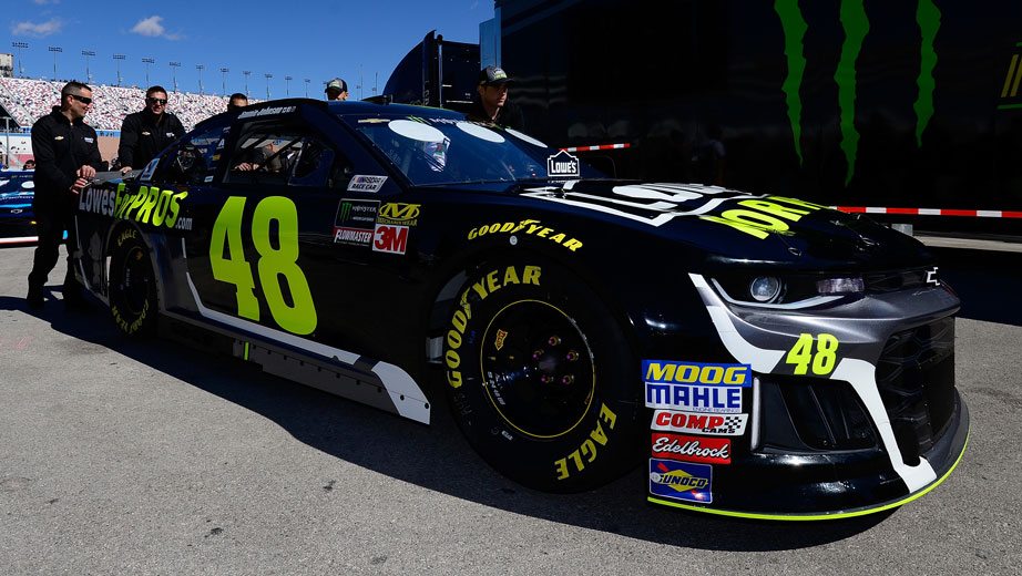 How Fast Does NASCAR Drivers Go? Top Speeds and Acceleration