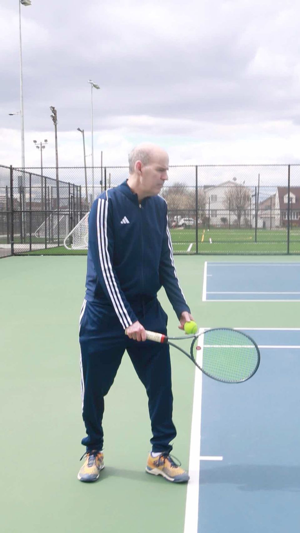 How to take tennis lessons in NYC (beginners guide to finding a court and a qualified instructor)