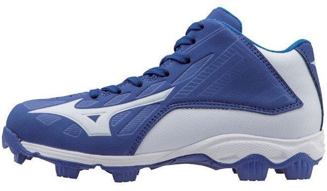 Is There a Difference in Softball and Baseball Cleats? Get the Lowdown on Their Features.