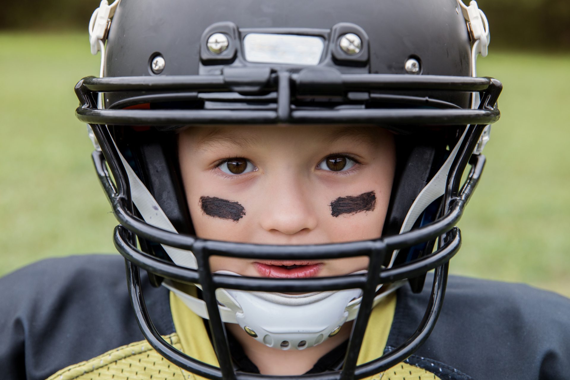 How to Clean Football Chin Strap Effectively? Quick Tips for Busy Players