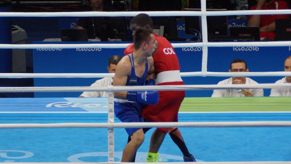Can You Push in Boxing? Simple Guide to Legal Moves