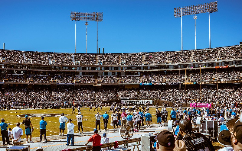 What is the Loudest NFL Stadium? Discover the Top Roaring Arenas in the League!