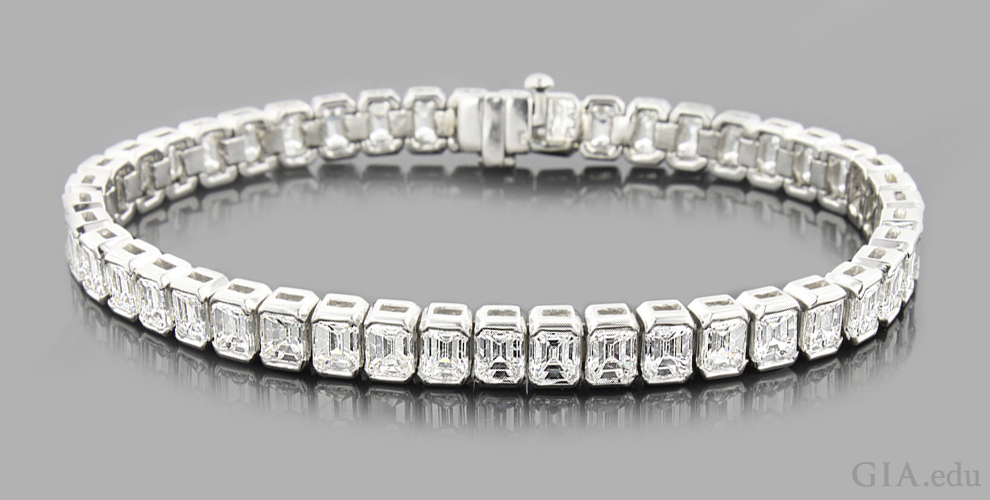 How did tennis bracelets get their name? Easy explanation for beginners!