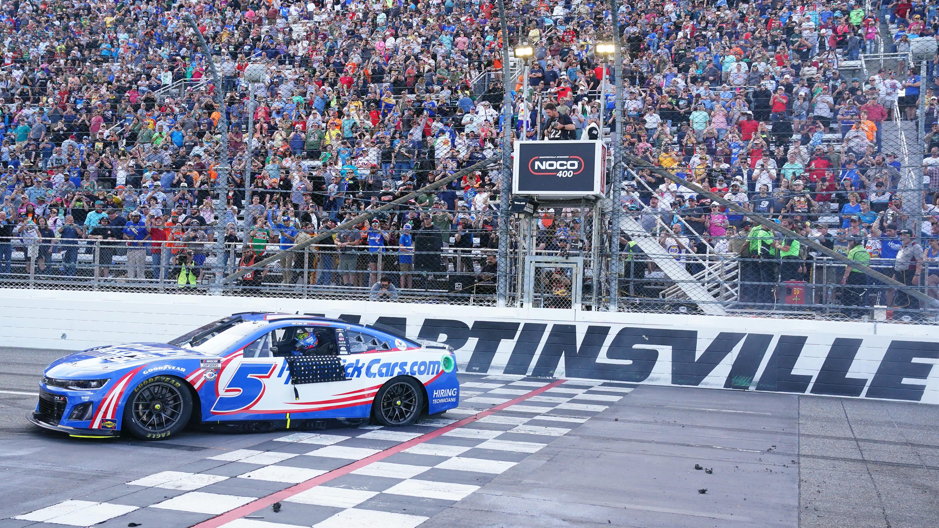 When is the Martinsville NASCAR Race? (Dont Miss the Action - Get Your Schedule!)