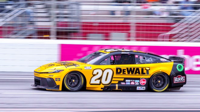 Who is the Winner? Get the NASCAR Race Result on Sunday Night!
