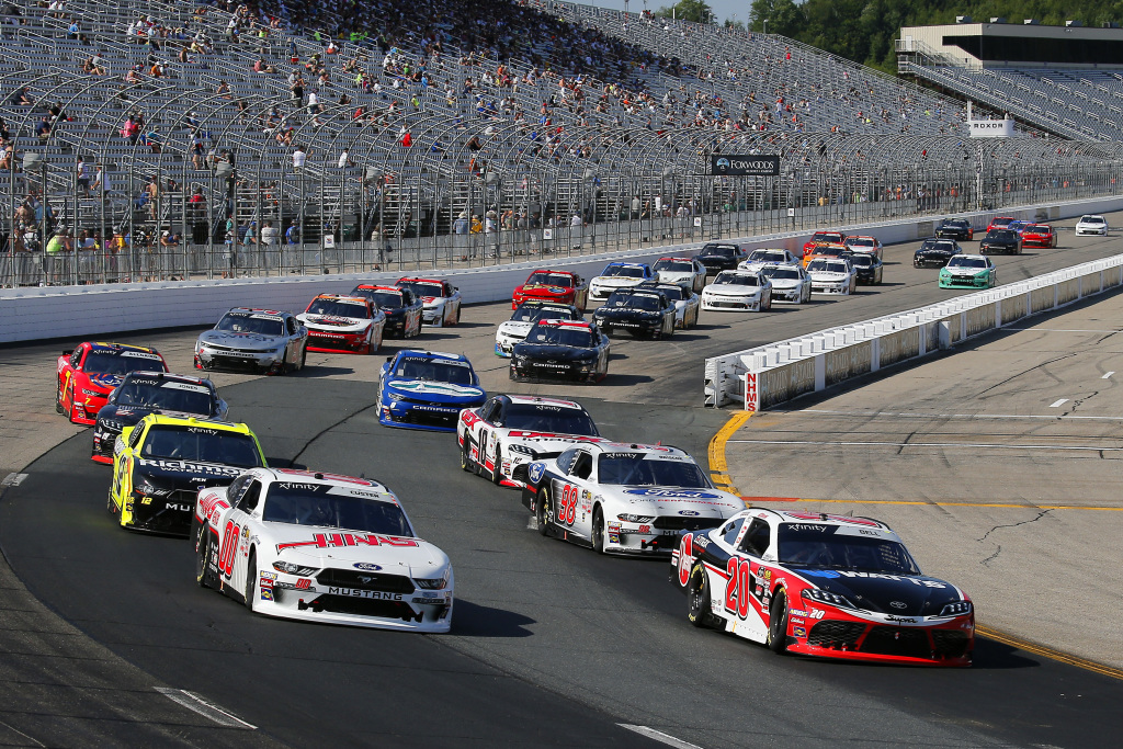 How fast do they drive in NASCAR cars? Speeds explained.