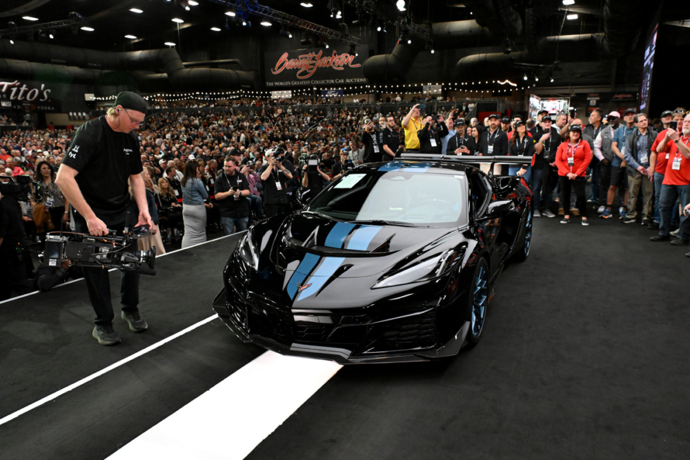 Who Has the Pole for the NASCAR Race Today? Check the Starting Grid Now!