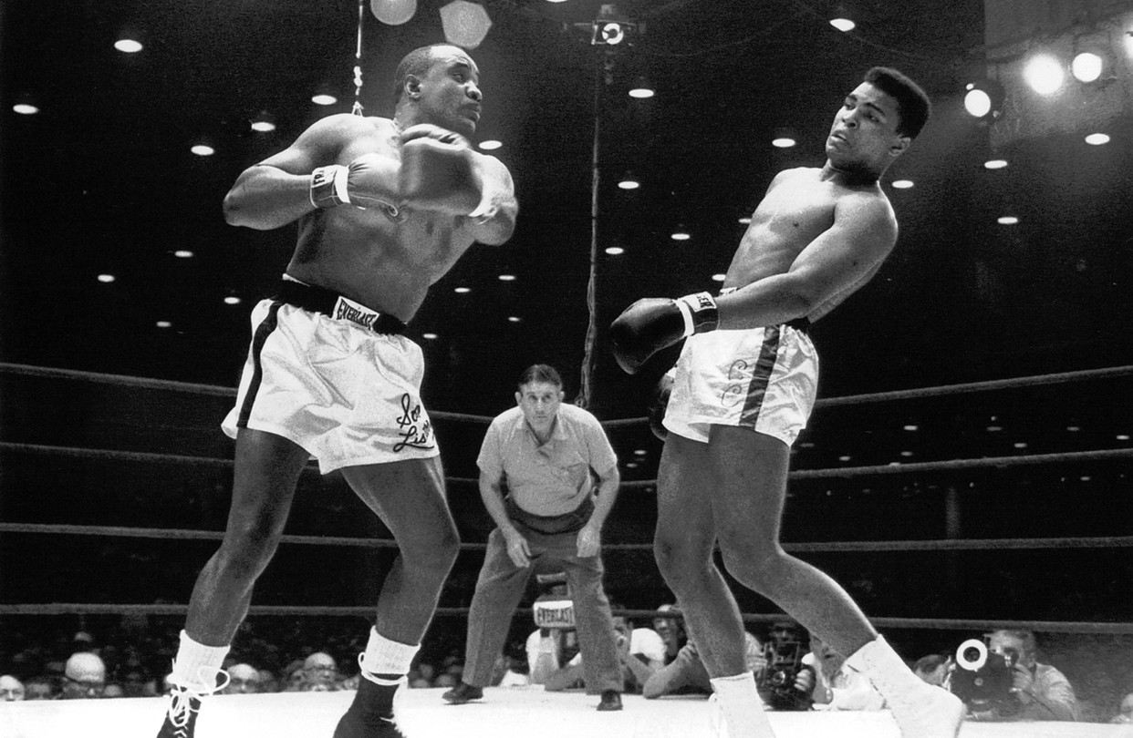 Who Beat Muhammed Ali in the Ring? Exploring the Legends Defeats.