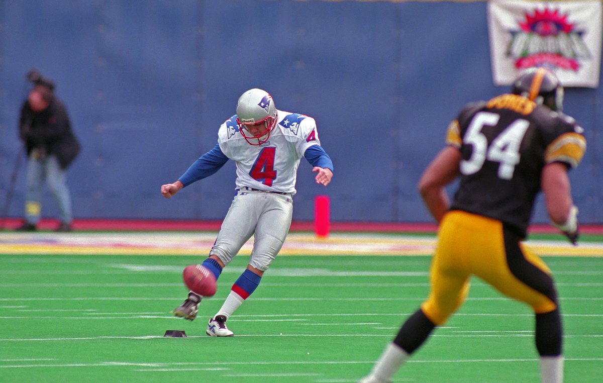 How Much Does an NFL Kicker Make? The Real Deal About the money!